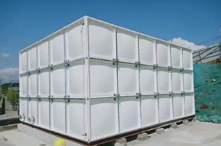 Fiberglass water tank